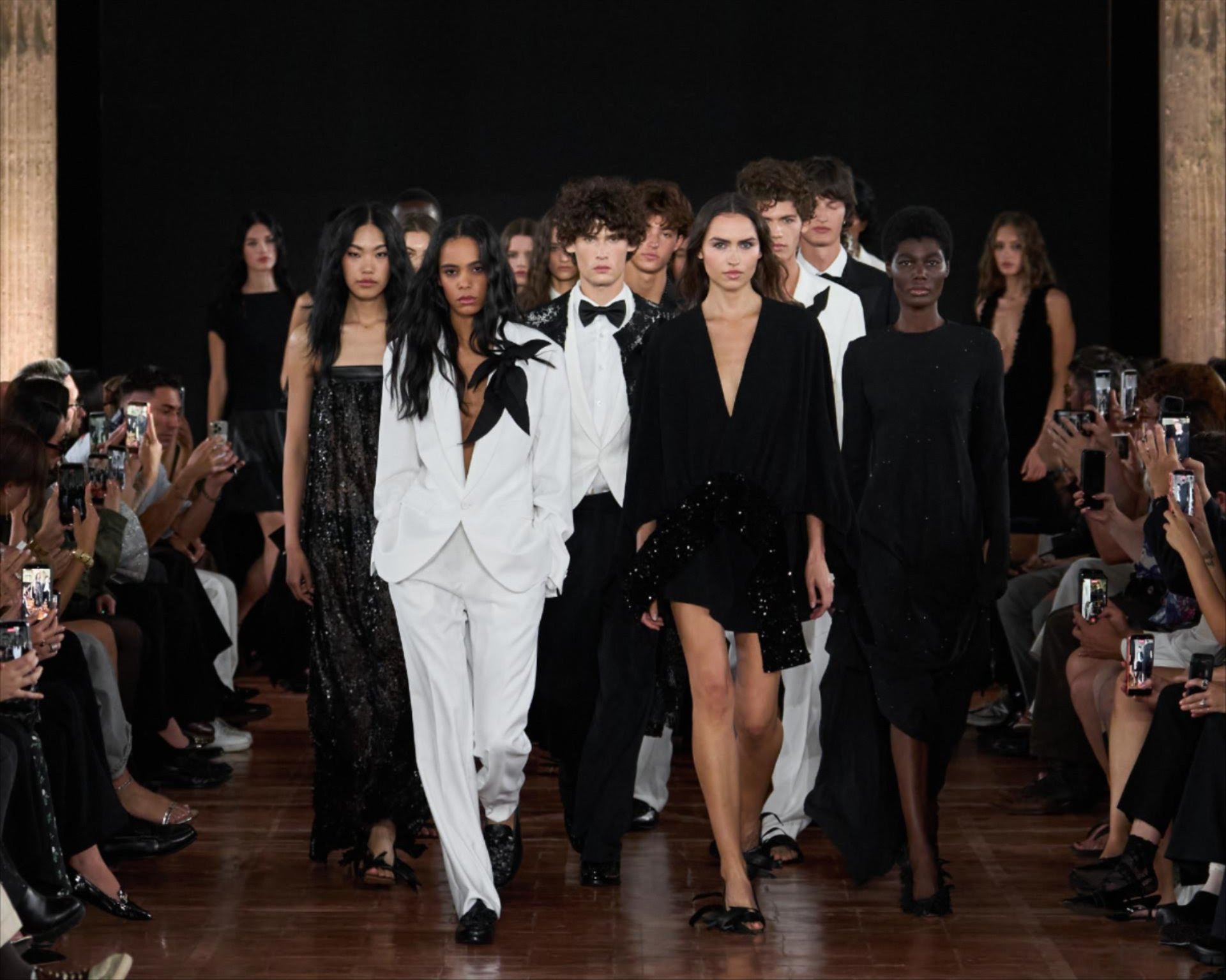 MIGUEL VIEIRA: COLLEZIONE DONNA PRIMAVERA-ESTATE 2027 “BACK TO BLACK”